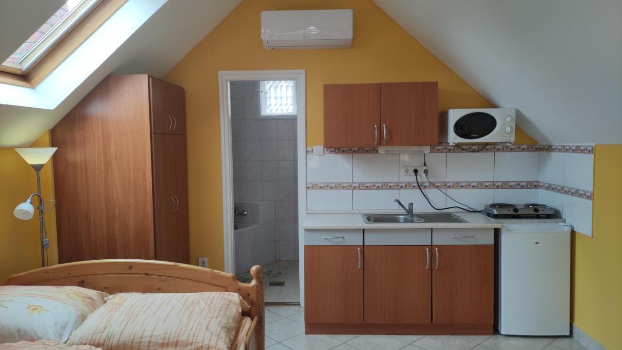 Liget Apartman Balatonföldvár Eksteriør billede
