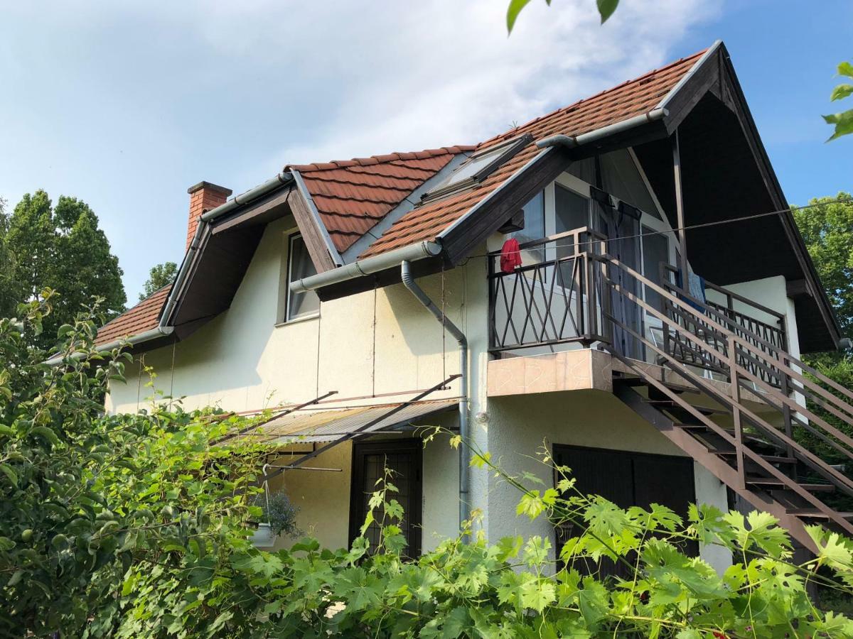 Liget Apartman Balatonföldvár Eksteriør billede